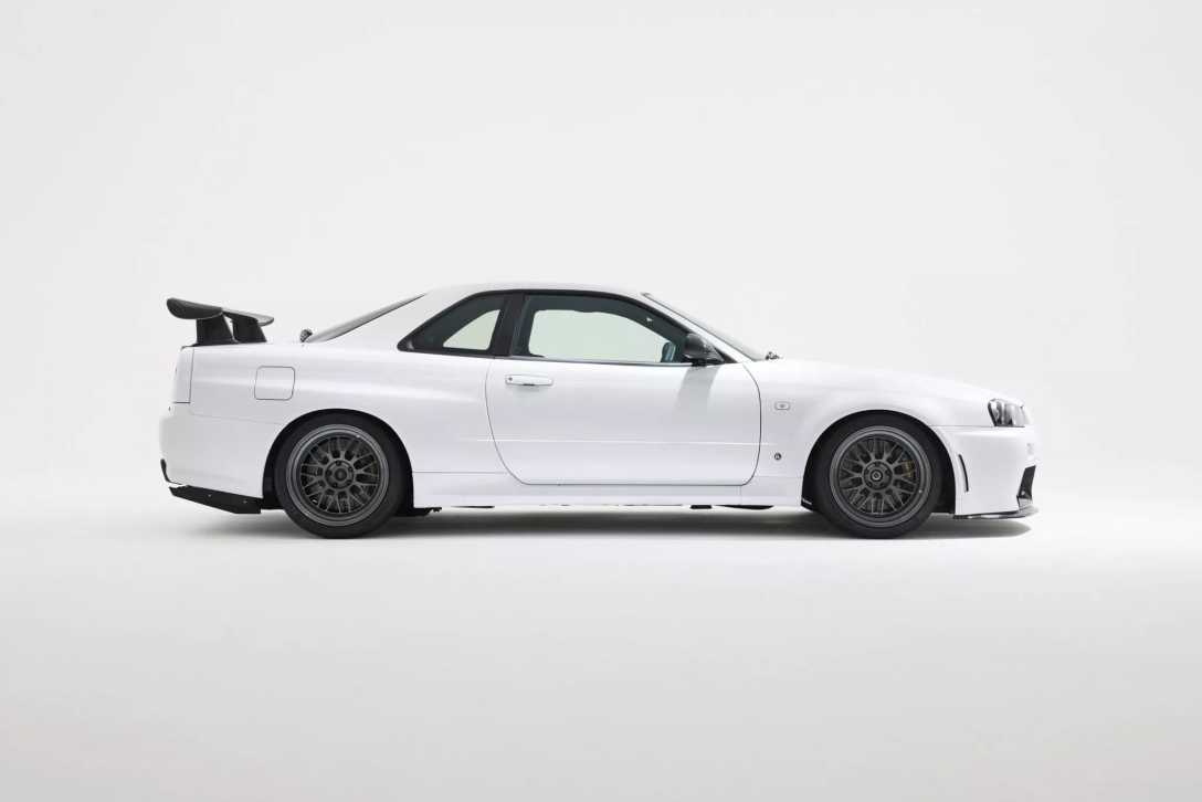 Nissan Skyline GT-R34, Nissan Skyline