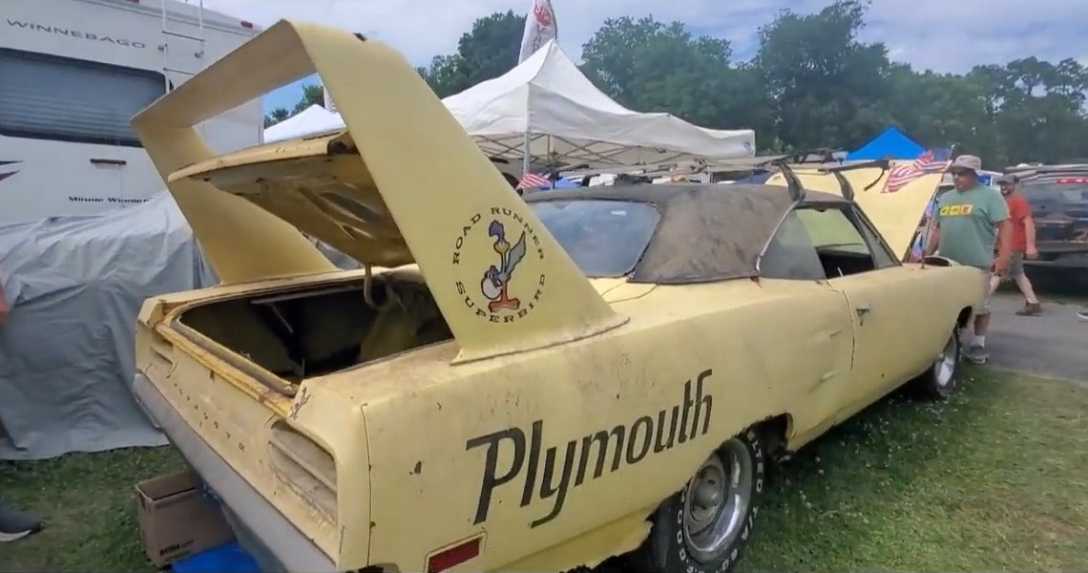 Plymouth Road Runner Superbird, Plymouth Road Runner