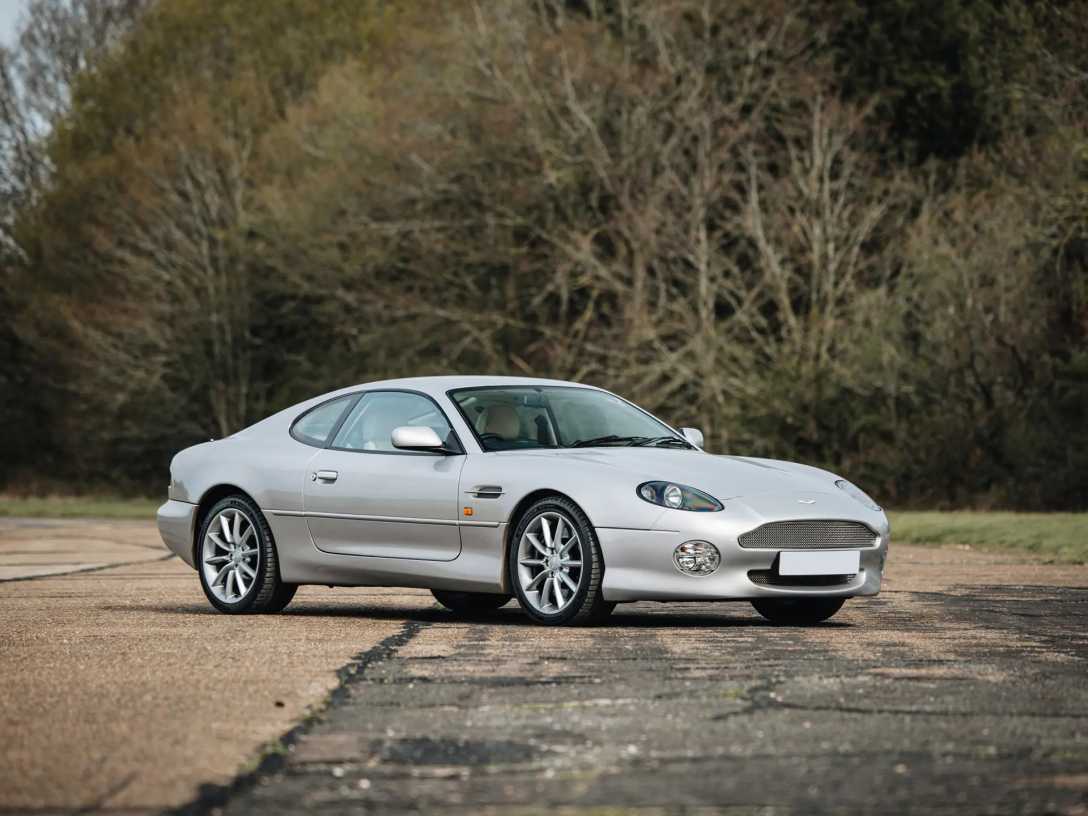 Aston Martin DB7, авто зомбі, ретро авто, продажі авто