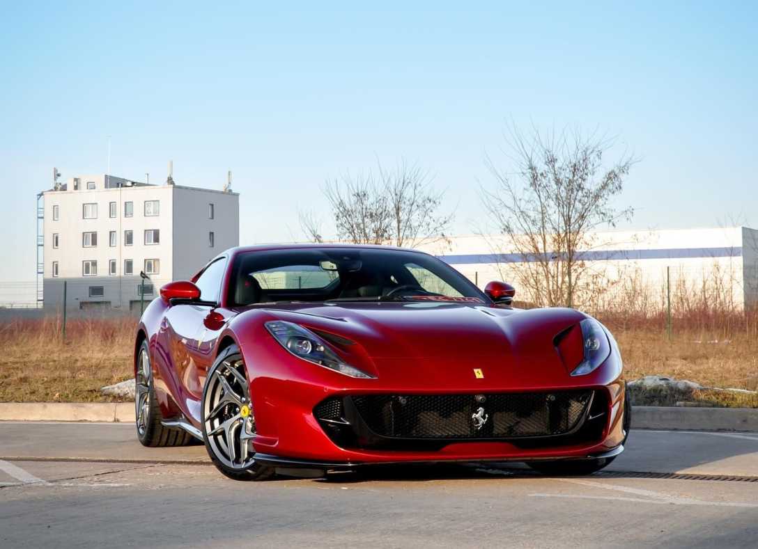 Ferrari 812 Superfast, автомобілі преміумкласу, елітні авто