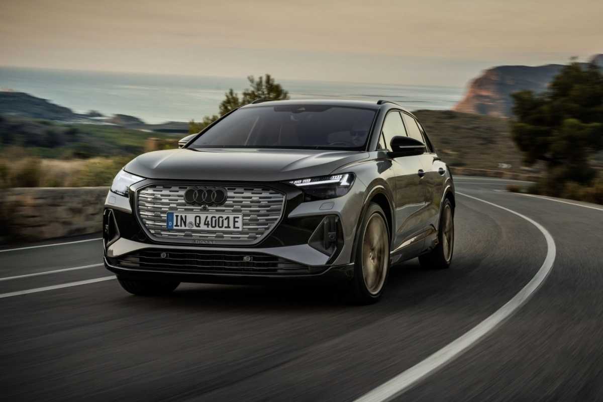 Audi Q7 e-tron - Электрический вариант популярного кроссовера