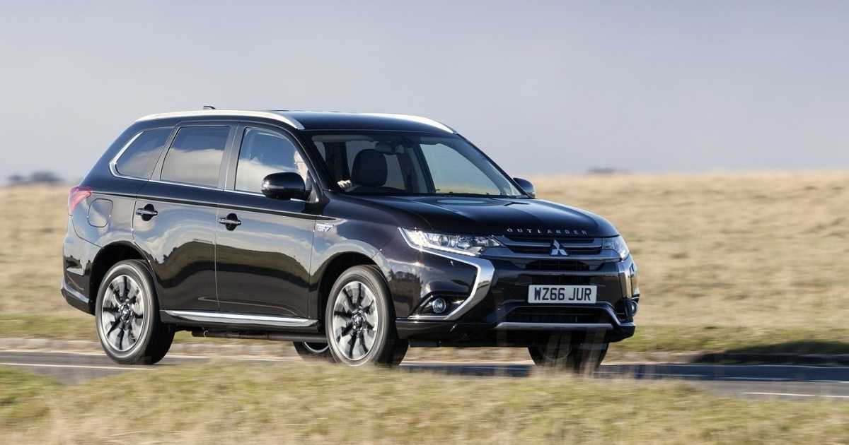 Mitsubishi Outlander PHEV - Обновленный гибридный кроссовер с подзарядкой