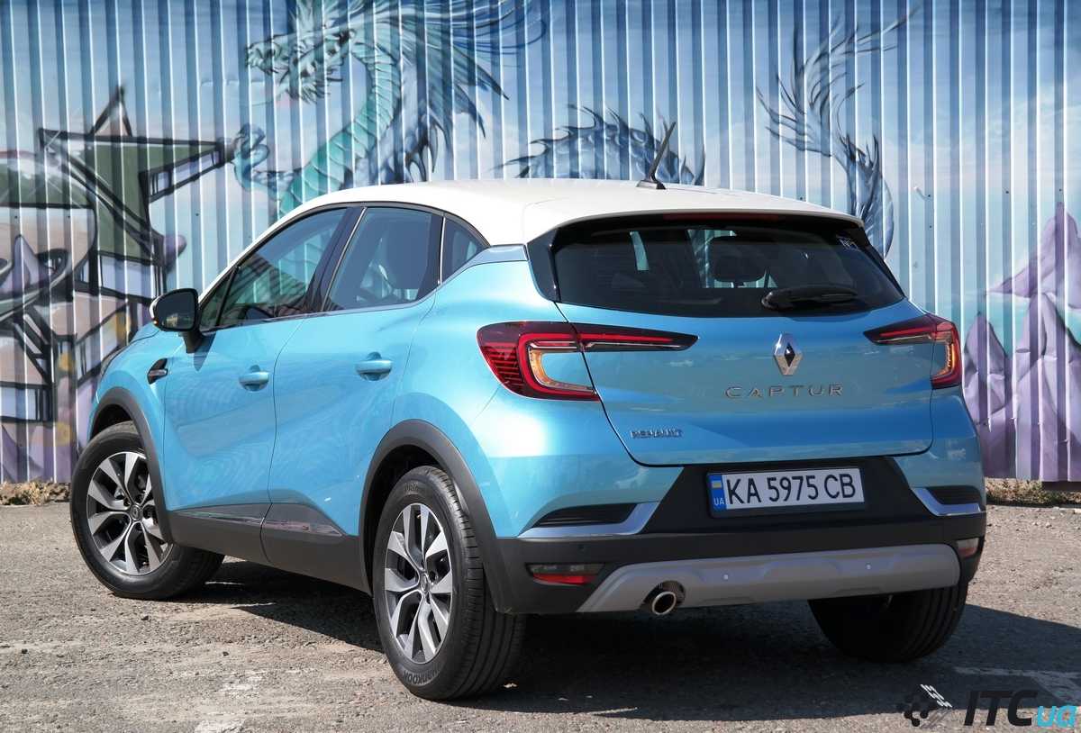 Renault Captur E-Tech Plug-in - Компактный гибридный кроссовер