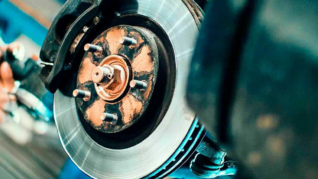 Как устранить скрип тормозных колодок после замены