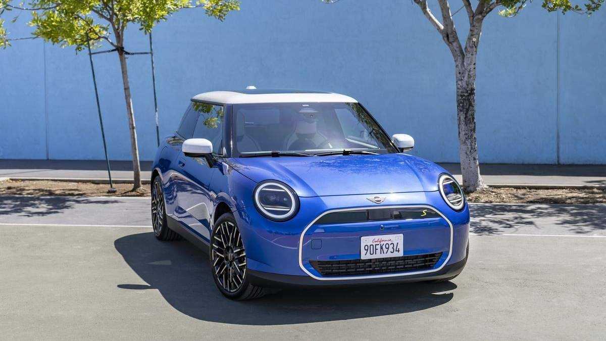 Mini Cooper SE Electric - Электрическая версия культового хэтчбека