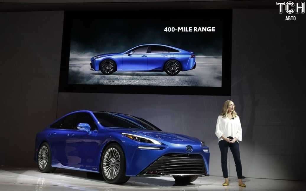 Toyota Mirai - Водородный электромобиль с высоким запасом хода