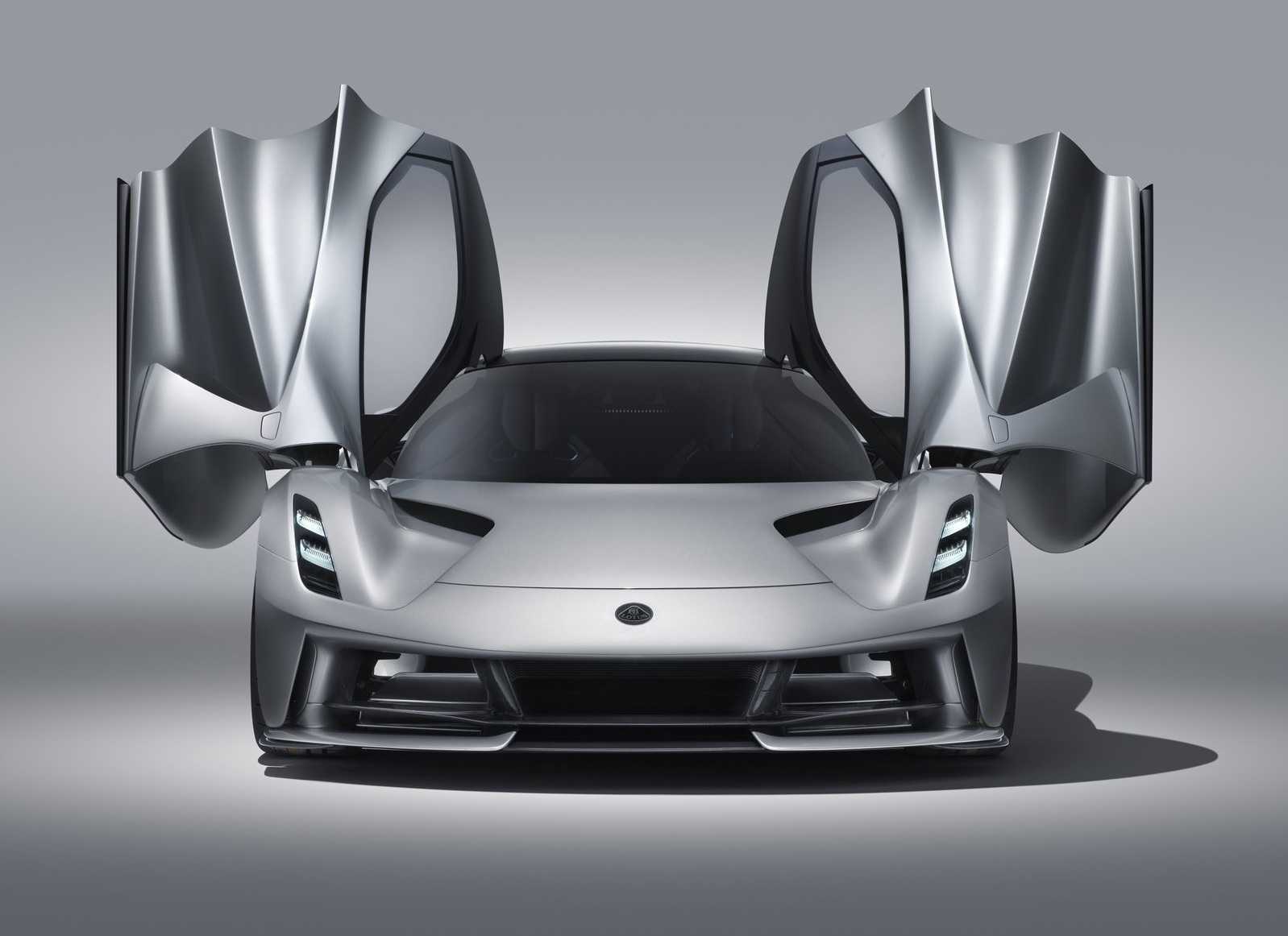 Lotus Evija - Обзор электрического гиперкара от Lotus