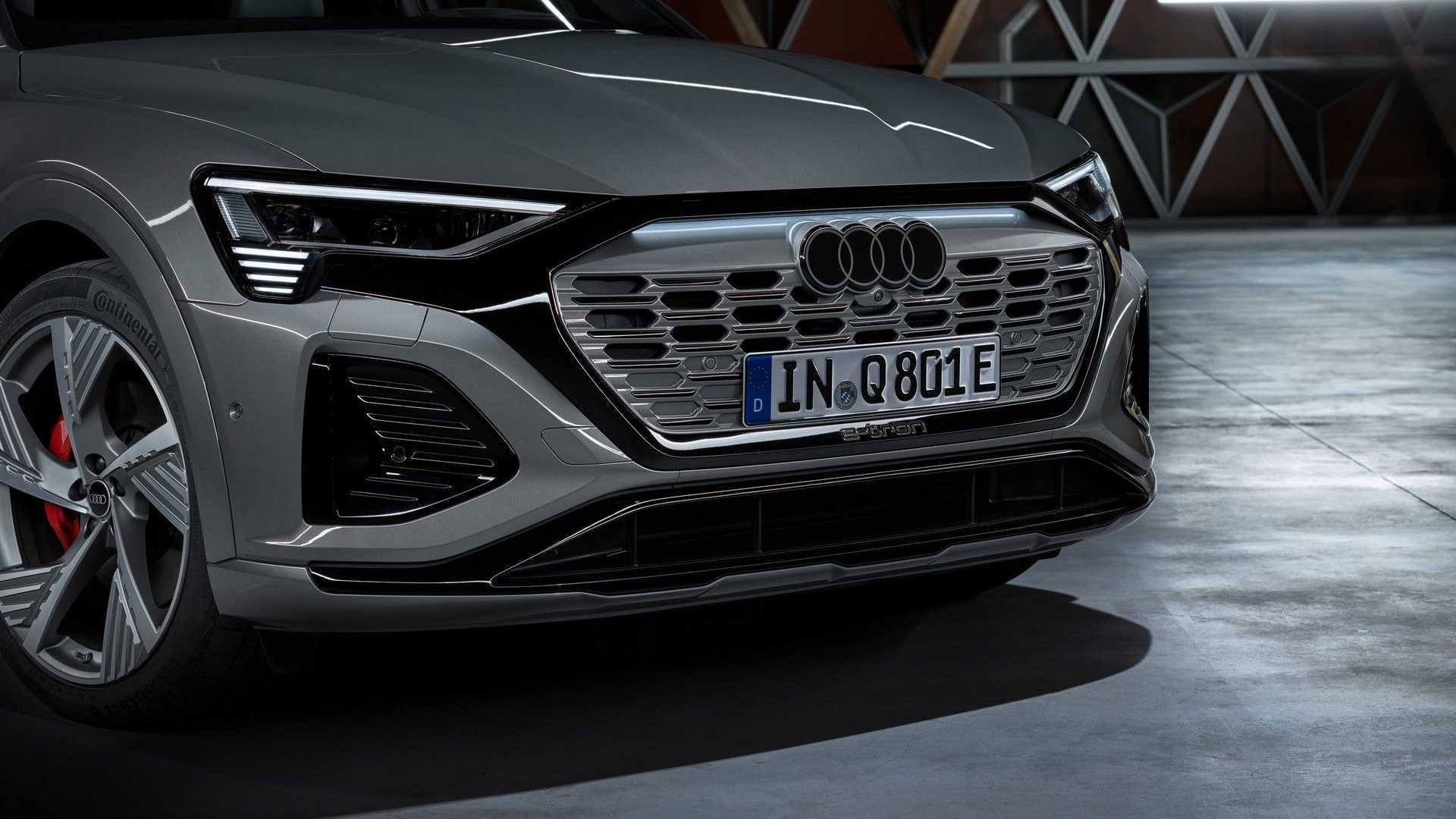 Audi Q8 e-tron - Обзор на крупный и мощный электровнедорожник