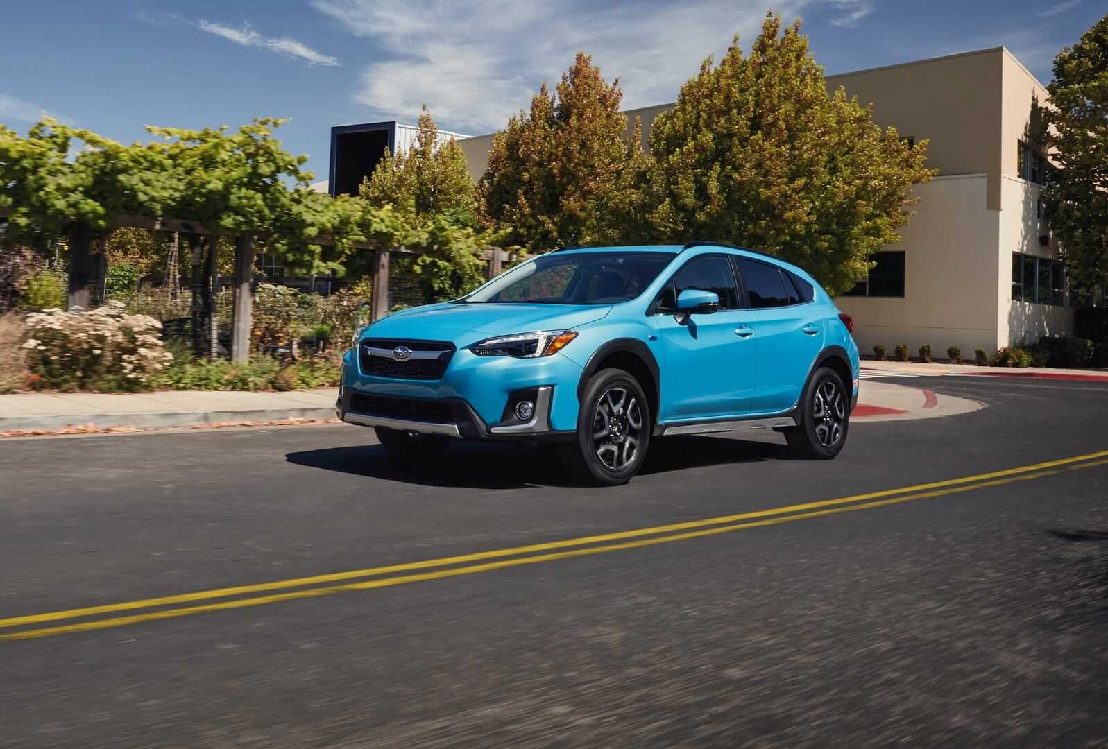 Subaru XV e-Boxer - Гибридный кроссовер с улучшенной проходимостью