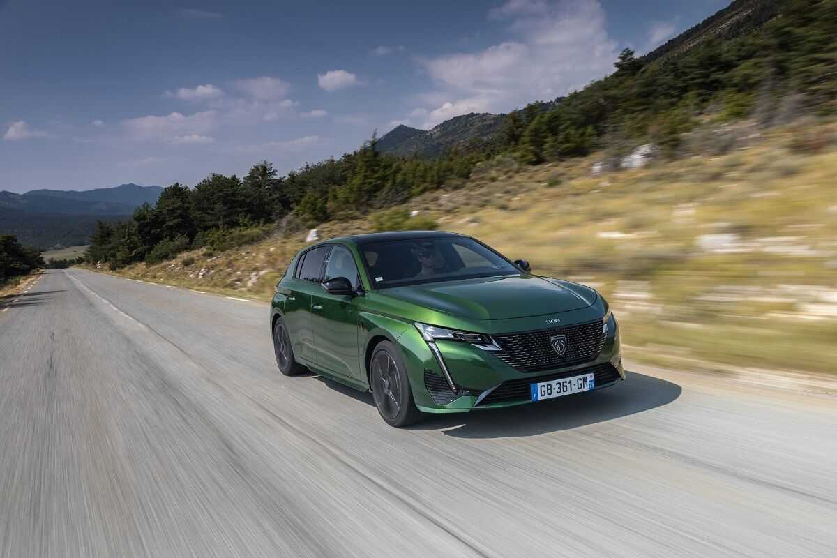 Peugeot 308 Hybrid - Подзаряжаемый гибридный хэтчбек от Peugeot