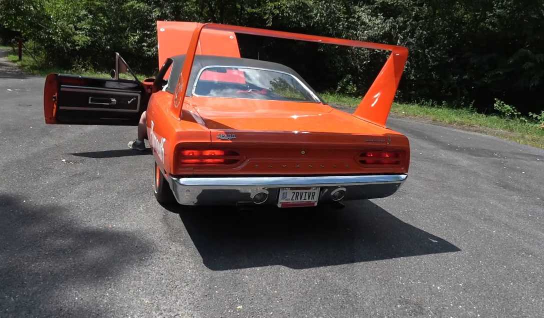 Plymouth Superbird 1970 Plymouth Superbird 1970, Plymouth Road Runner, капсула часу