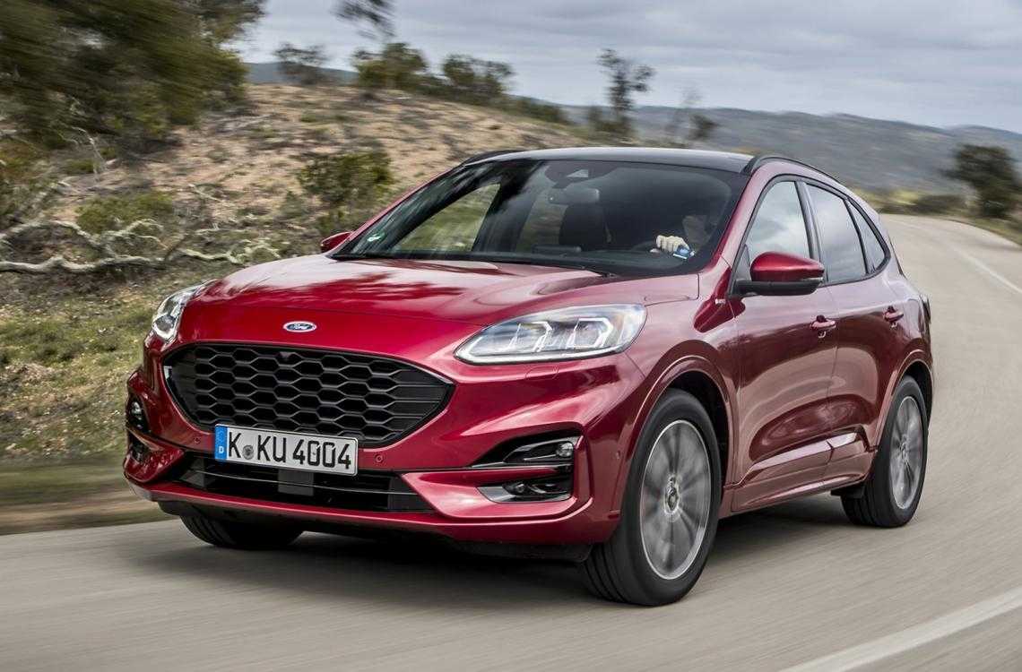 Ford Kuga 2022: современный кроссовер с гибридными технологиями