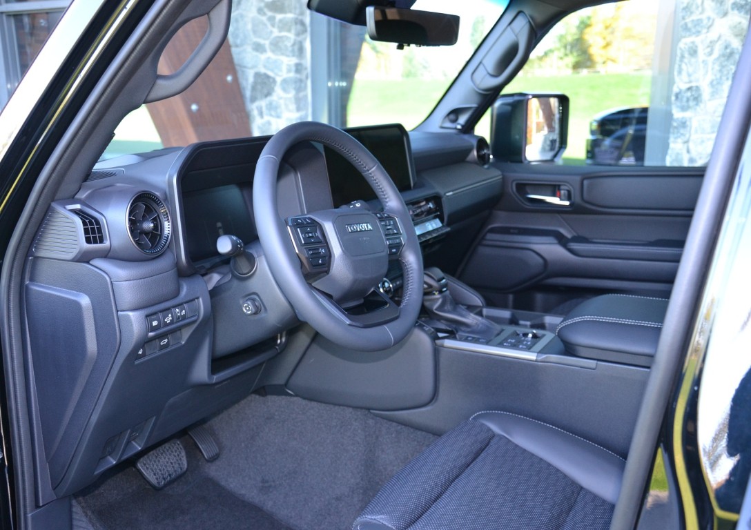 Салон Toyota Land Cruiser Prado салон Toyota Land Cruiser Prado, новий Toyota Land Cruiser Prado, новий Prado, Toyota Prado 2024