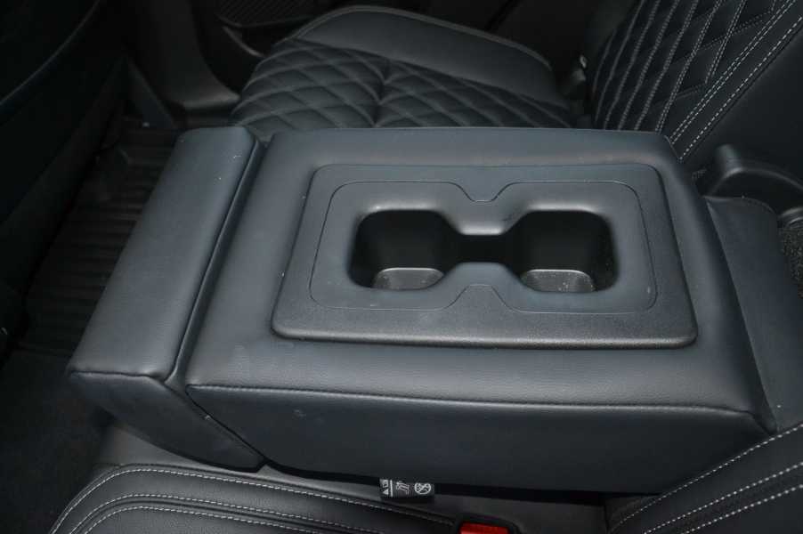 підлокітник Mitsubishi Outlander підлокітник Mitsubishi Outlander, новий Mitsubishi Outlander, Mitsubishi Outlander 2024, кросовер Mitsubishi