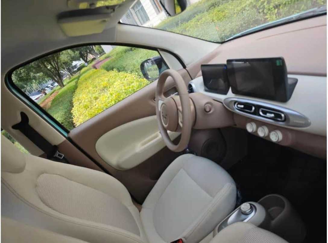 Салон Wuling Hongguang Mini EV салон Wuling Hongguang Mini EV, новий Wuling Hongguang Mini EV, електромобіль Wuling
