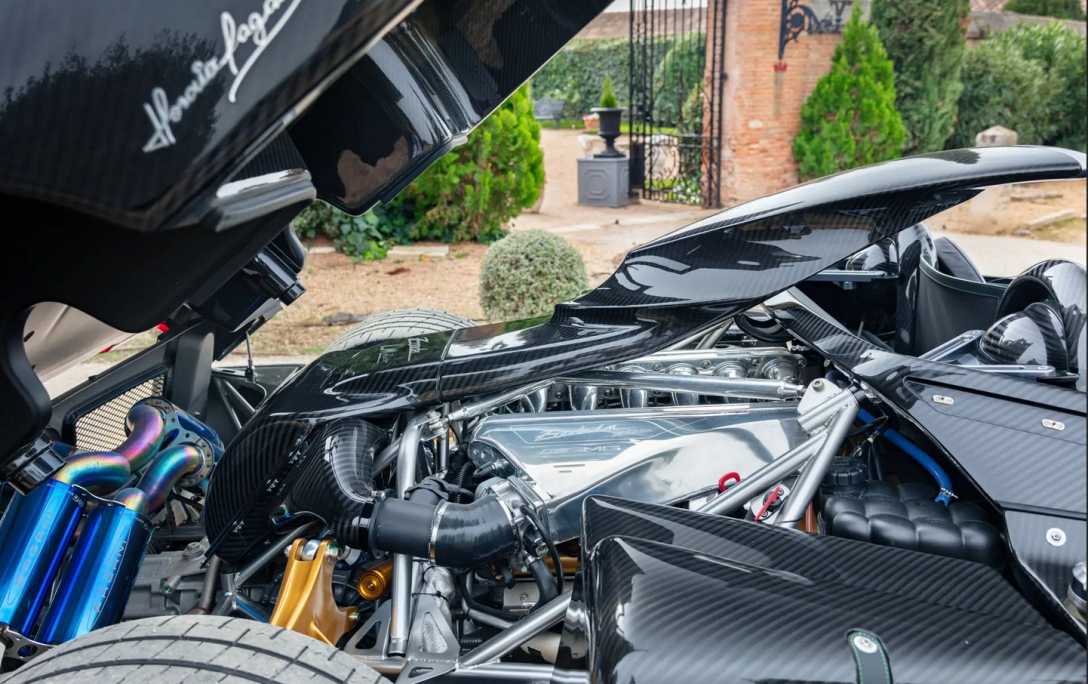 мотор Pagani Zonda мотор Pagani Zonda, Pagani Zonda, Pagani Zonda 2014, суперкар Pagani