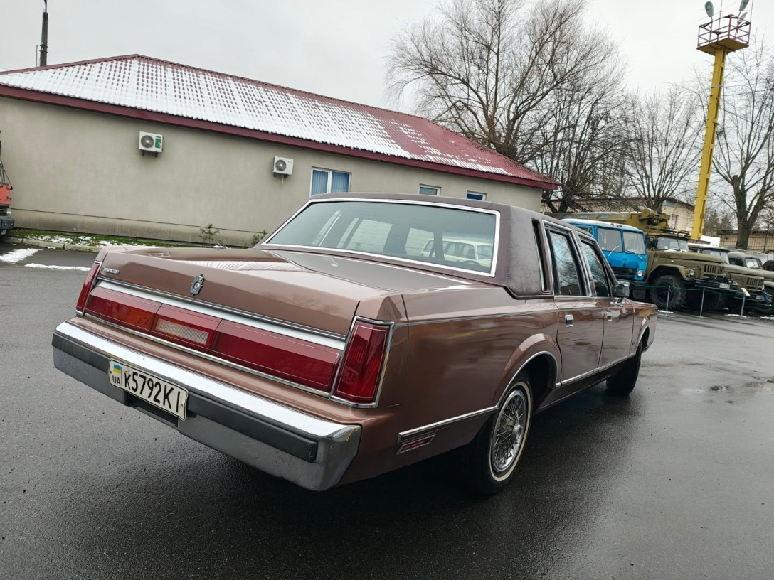 Lincoln Towncar 1985 Lincoln Town car 1985, Lincoln Town car, седан Lincoln