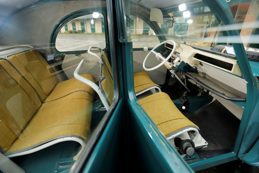 салон Citroen 2CV салон Citroen 2CV, Citroen 2CV Sahara, кросовер Citroen, Citroen 2CV 1964