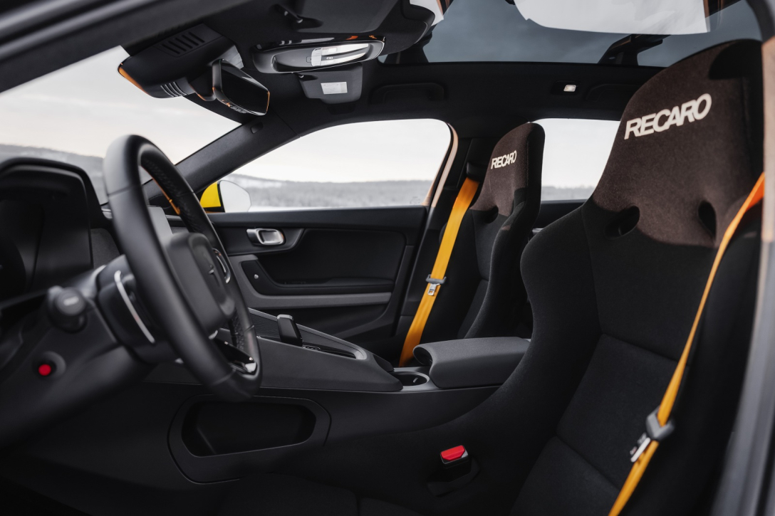 салон поулстар 2 салон поулстар 2, Polestar 2