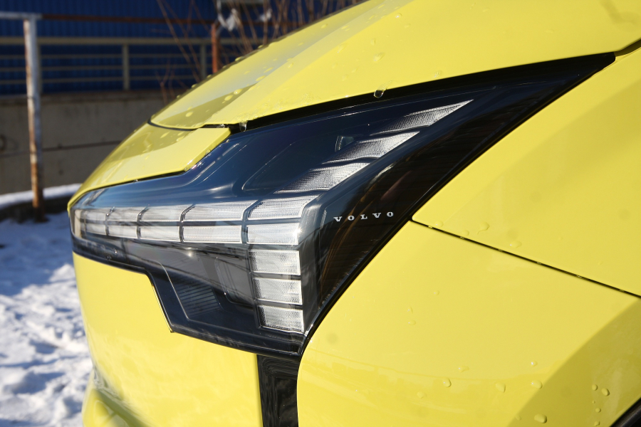 фари Volvo EX30 фари Volvo EX30, Volvo EX30 2025, новий Volvo EX30, електромобіль Volvo, кросовер Volvo, Volvo EX30 в Україні