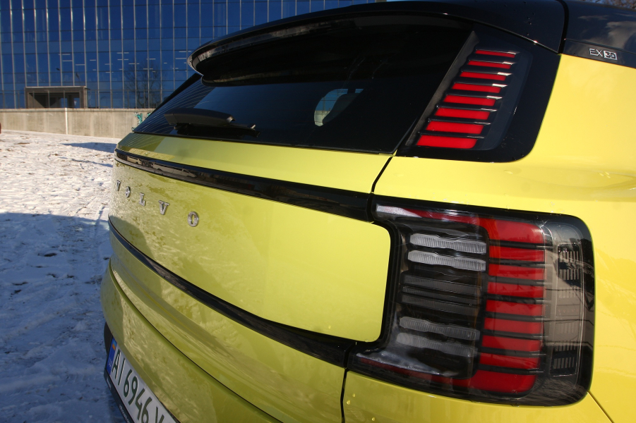 ліхтарі Volvo EX30 ліхтарі Volvo EX30, Volvo EX30 2025, новий Volvo EX30, електромобіль Volvo, кросовер Volvo, Volvo EX30 в Україні
