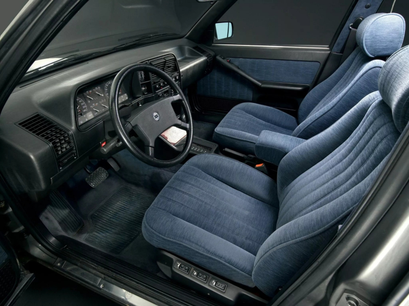 Салон Lancia Thema Салон Lancia Thema, Lancia Thema 1985