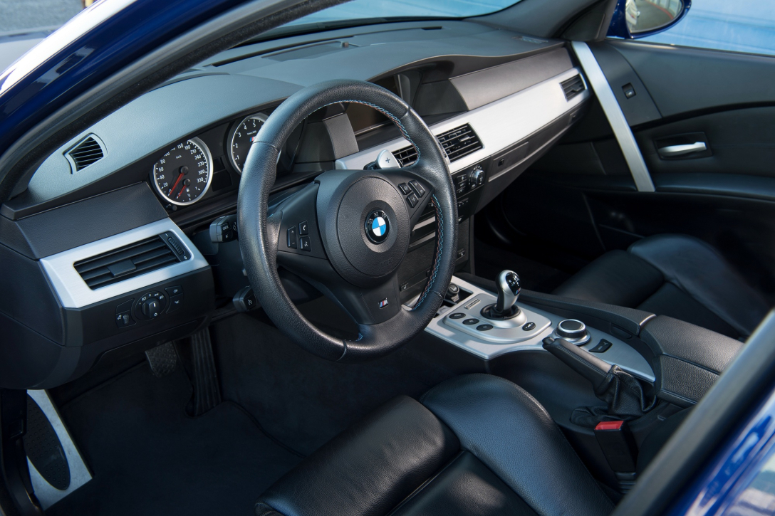 салон bmw m5 салон BMW M5, BMW M5 E60, седан BMW M5, BMW M5 2006