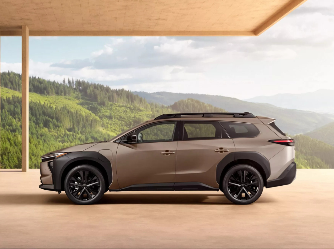 електрокросовер тойота Toyota bZ4X, нова Toyota bZ4X, Toyota bZ4X Touring, Toyota bZ, електромобіль Toyota, кросовер Toyota