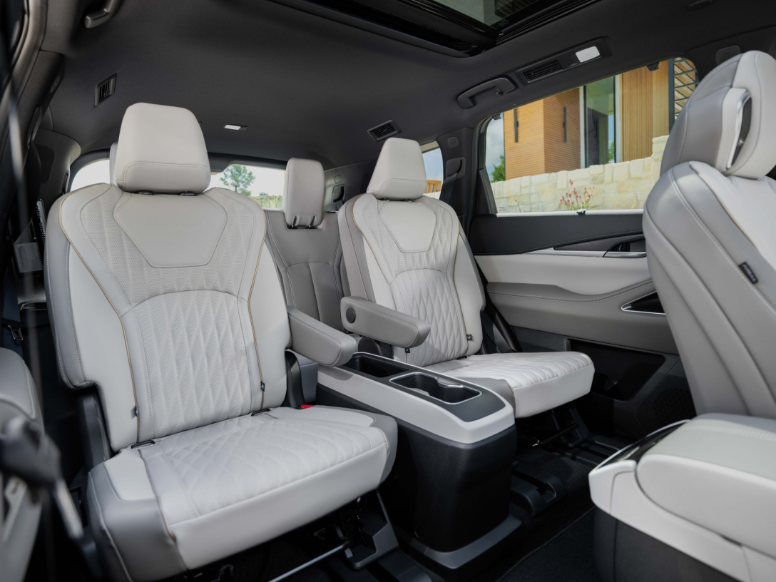 салон Infiniti QX60 2026, новий Infiniti QX60, Infiniti QX60 2026, кросовер Infiniti