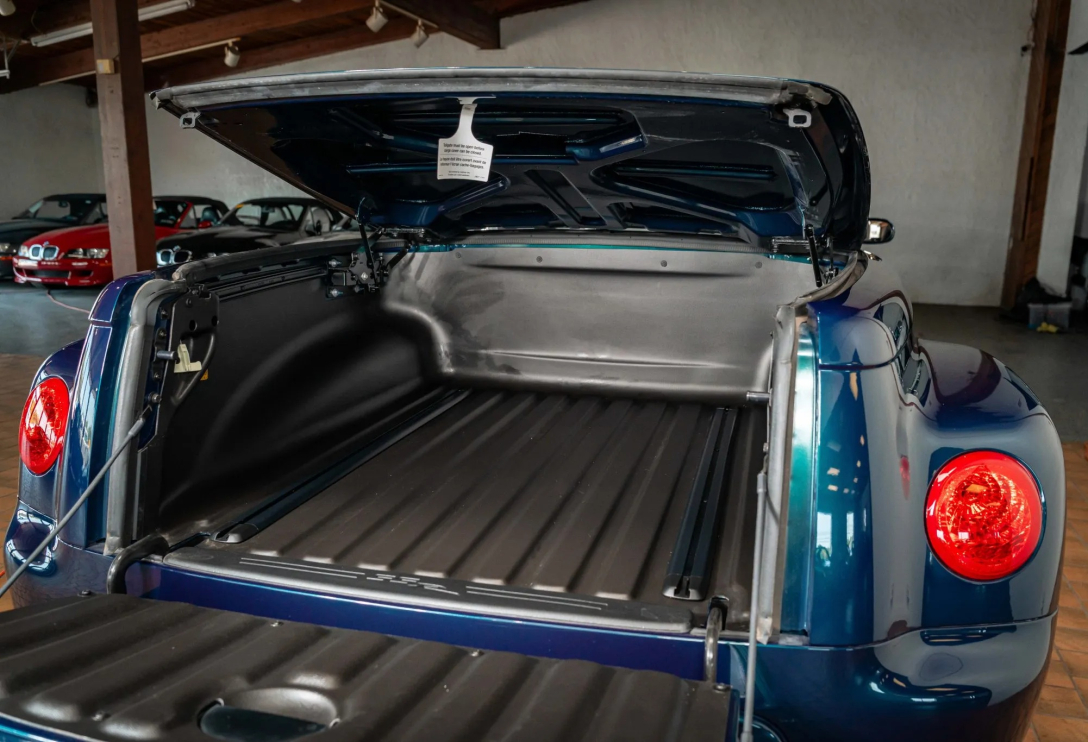 Пікап Chevrolet SSR, пікап Chevrolet, капсула часу, Chevrolet SSR 2005