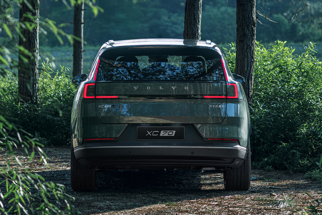 кросовер Volvo XC70 Гібрид Volvo XC70
