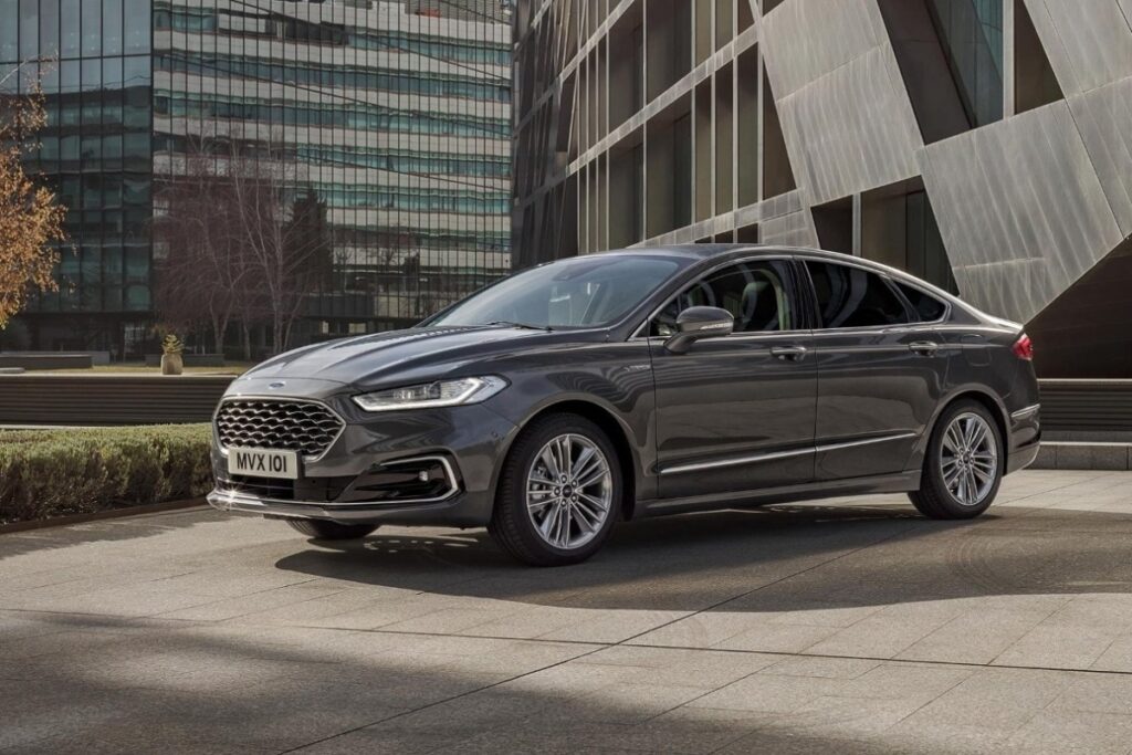 Ford Mondeo Mk5 — огляд, характеристики та особливості моделі