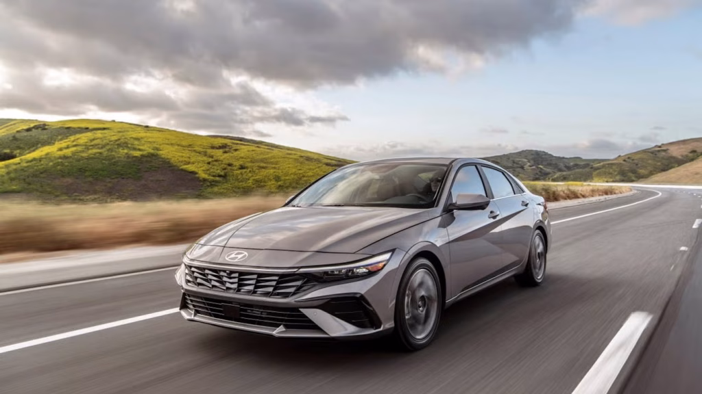 Автомобілі, що конкурують з Hyundai Elantra: 5 відмінних варіантів.