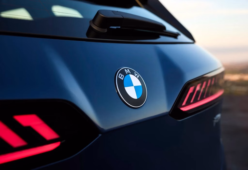 BMW: Продажі падають. Німецький автогігант шукає вихід із кризи.