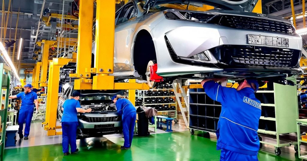 BMW в Росії: "підробки" дорожчі за оригінал. Виробник обурений.
