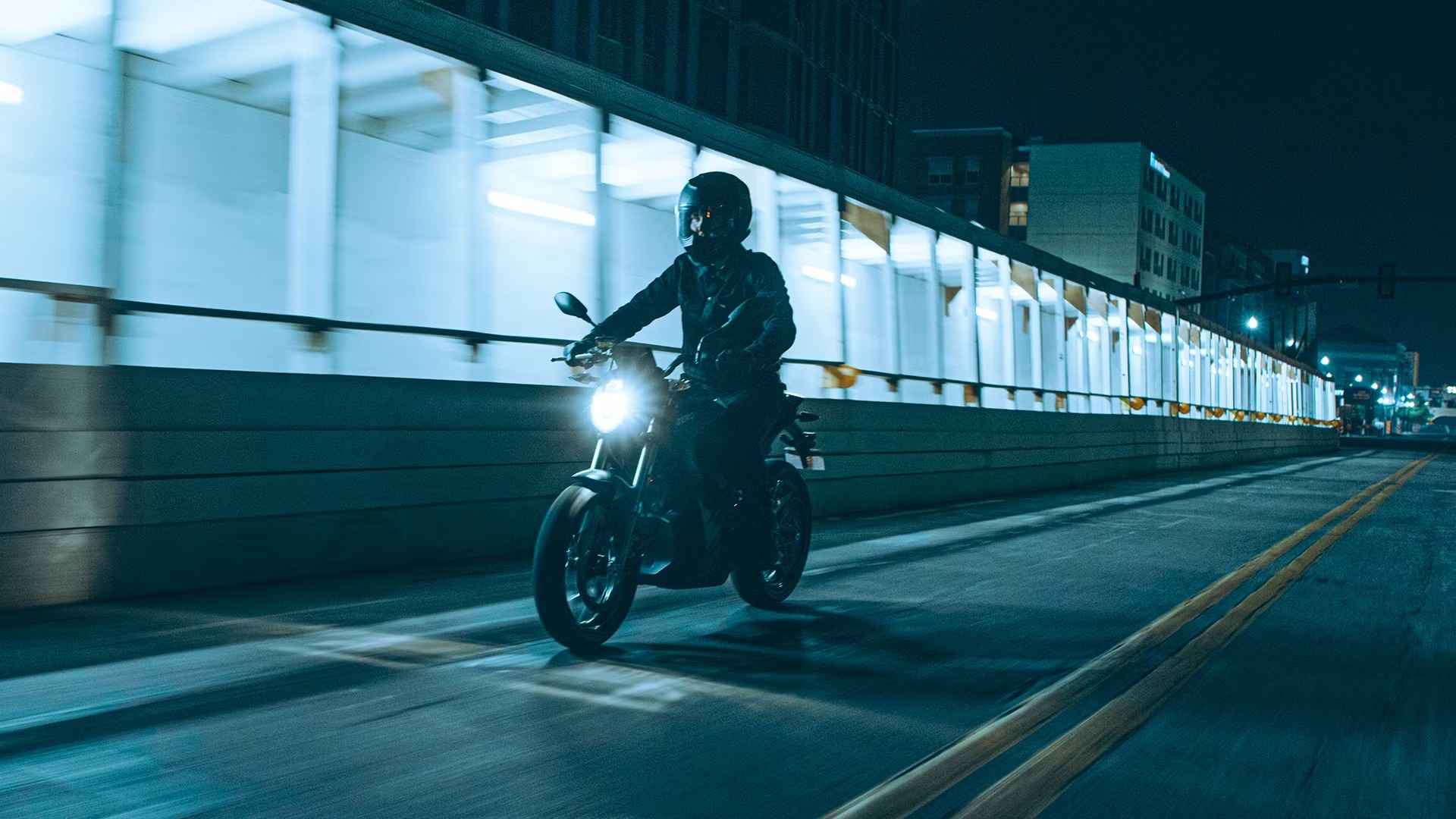 Міська їзда мотоциклом 