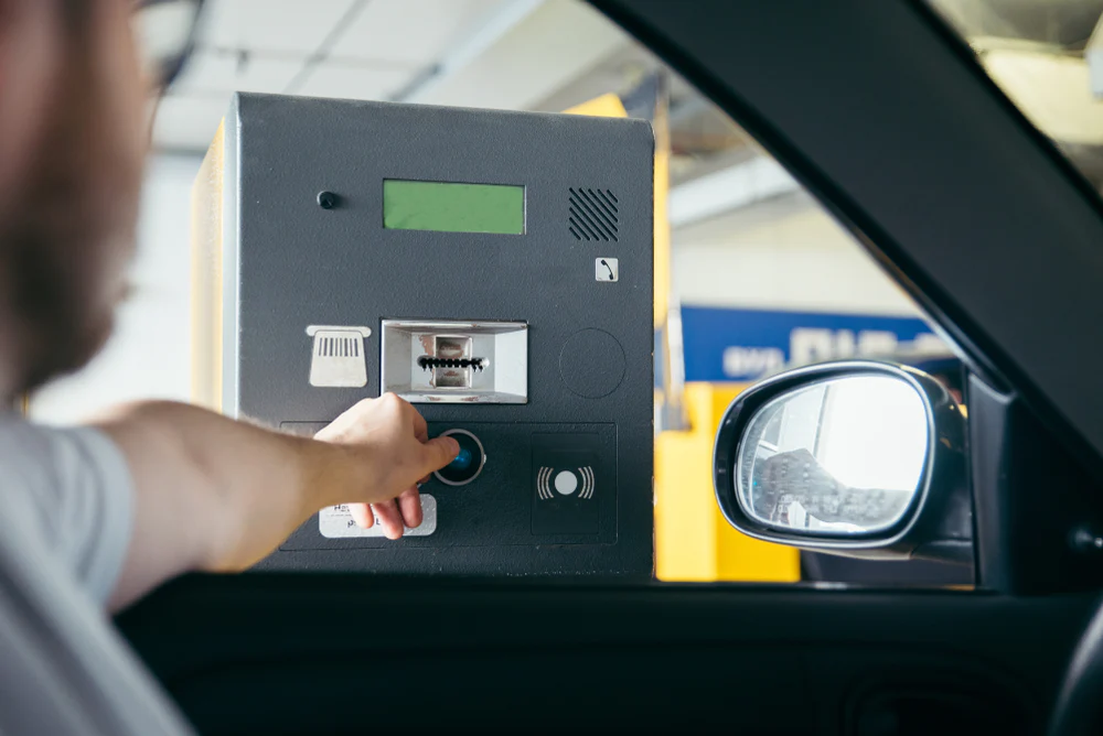 обладнання для автоматизації паркінгу
