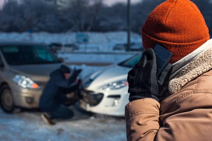 Повідомлення про ДТП у страхову: терміни, правила та наслідки прострочення