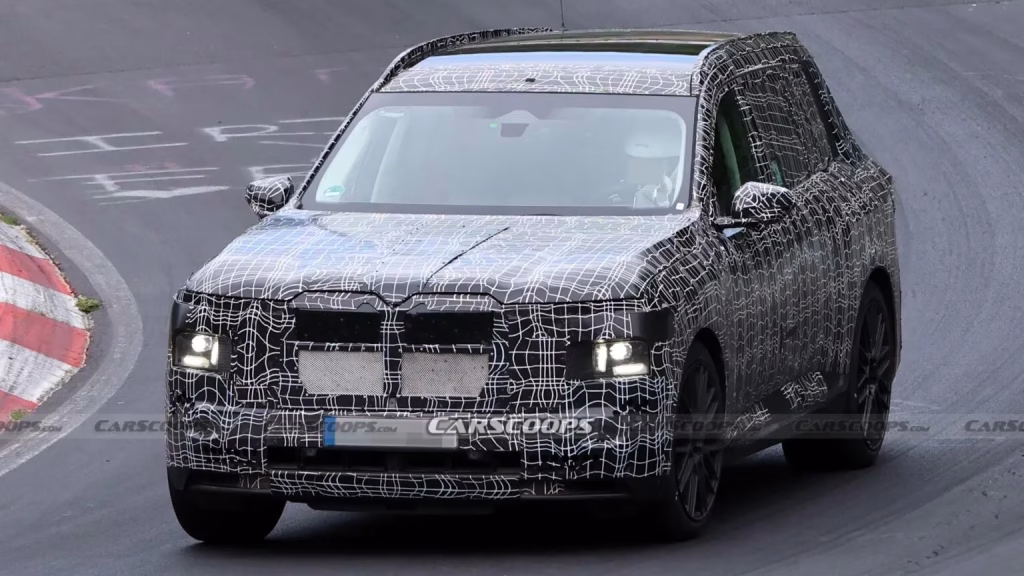Новий BMW X7: V8 залишається, технології оновлюються.