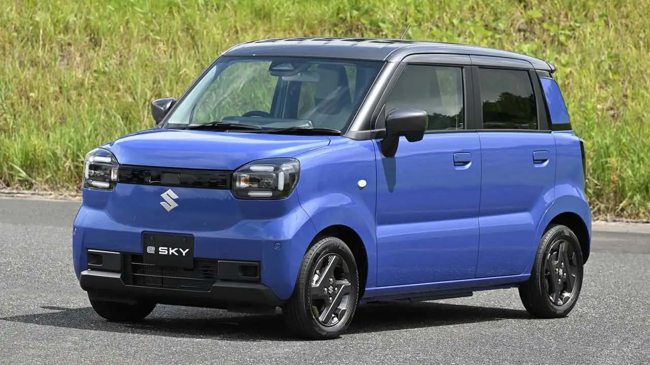 Suzuki e Sky: Компактний, але далекобійний електромобіль (Фото)