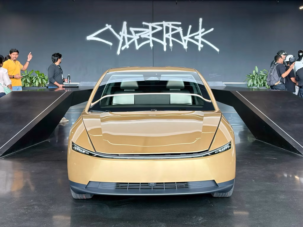 Tesla назвала дату запуску Cybercab