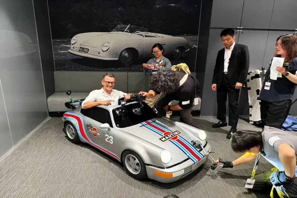 Міні-Porsche для дорослих: 80 км/год, новий автотренд!