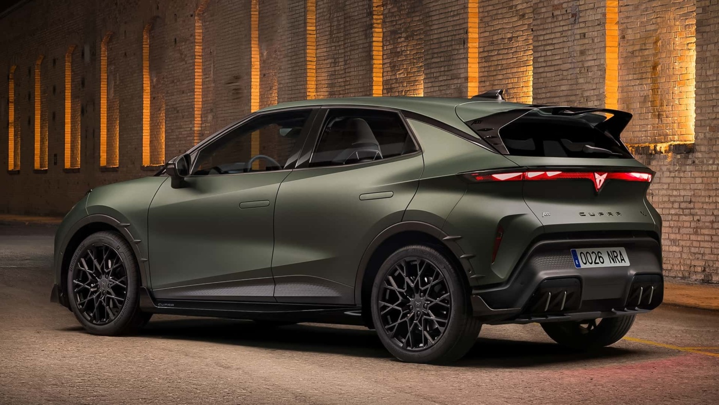 Cupra Raval: спорт-апгрейд від ABT – агресивний обвіс, 19″ диски.